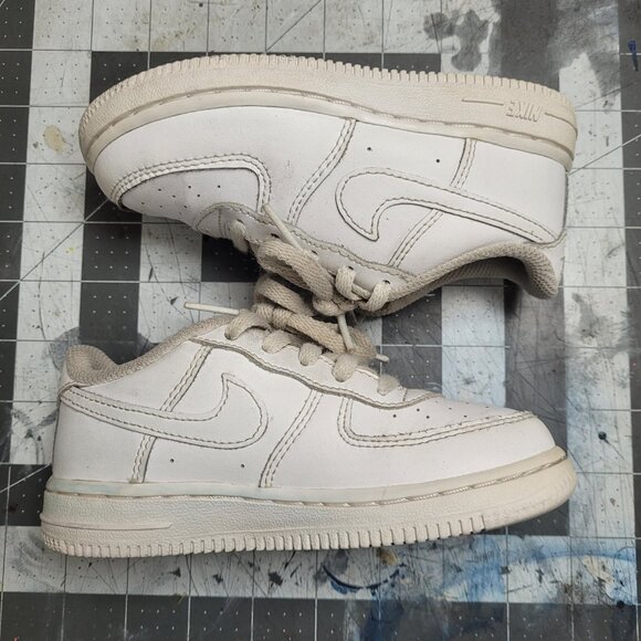Nike Air Force 1 Low Kids Size 9c - Picture 2 of 7